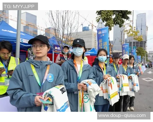 深圳二医护航十五运会足球赛事,完成零事端零兴奋剂事情 深圳二医护航十五运会足球赛事,完成零事端零兴奋剂事情